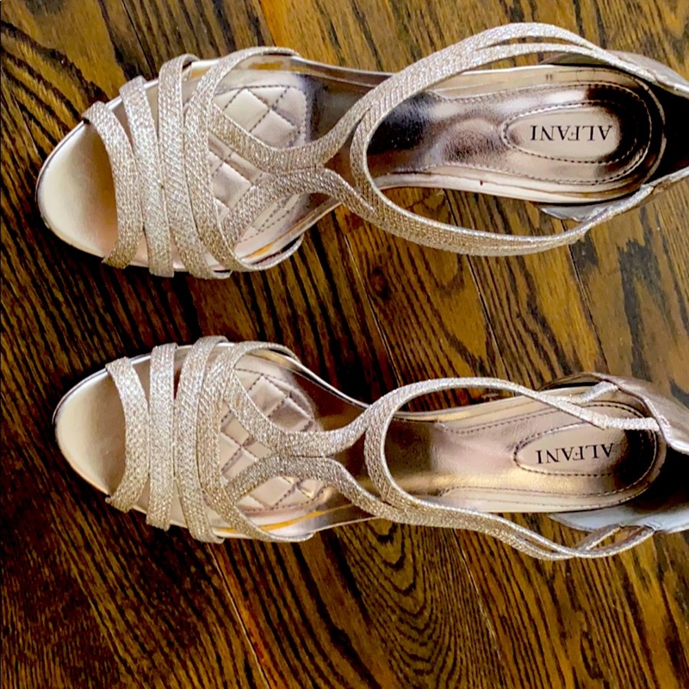 Dress shoes